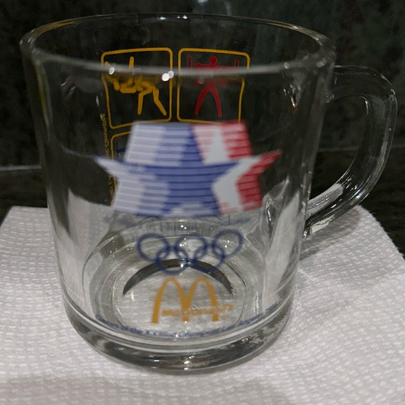 McDonald’s X Olympics Glass Mug 1984 Features Star McDonald’s logo & Athletes - Picture 1 of 12